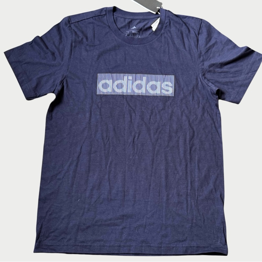 Adidas T-Shirt
